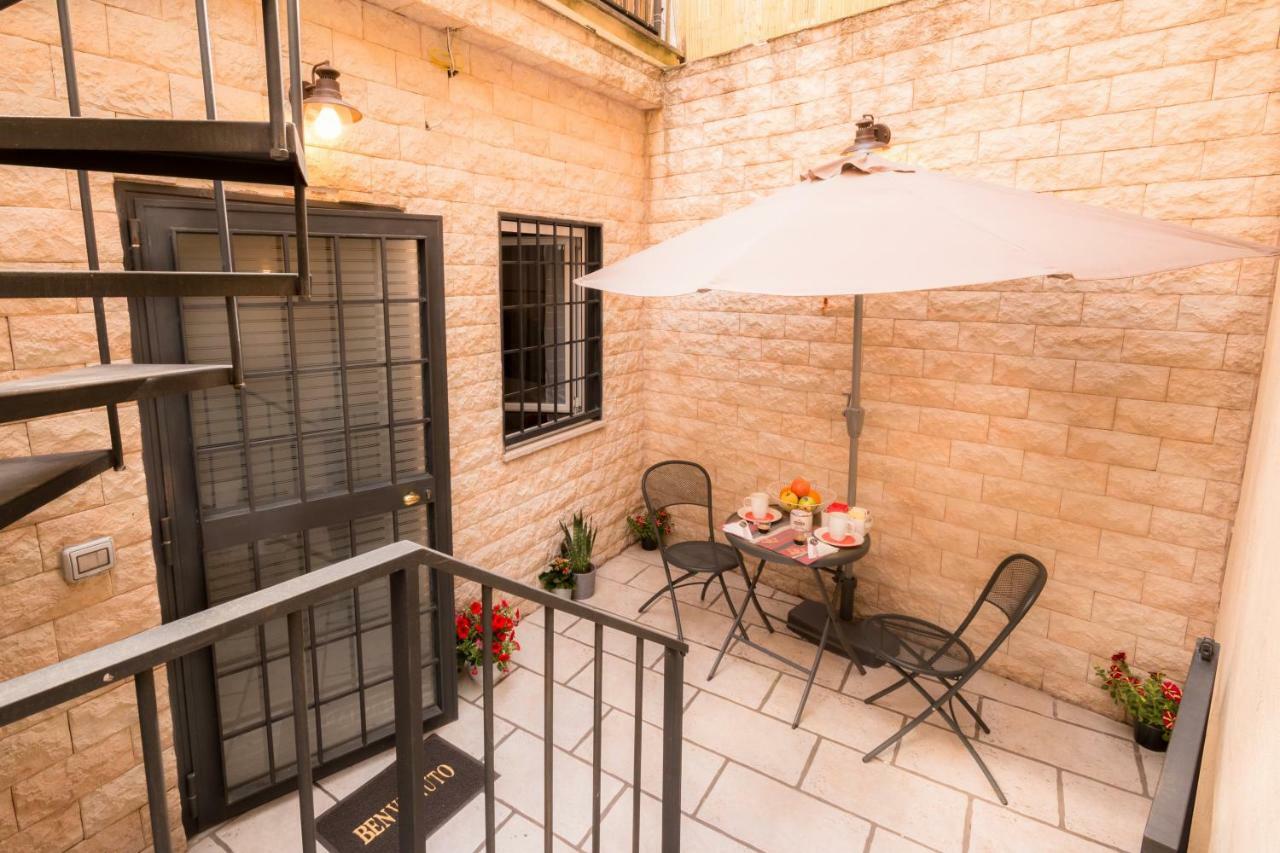 Leonina 75 Holidays Rome Exterior photo