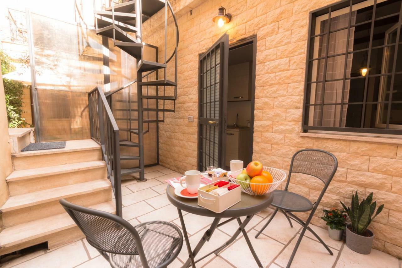 Leonina 75 Holidays Rome Exterior photo